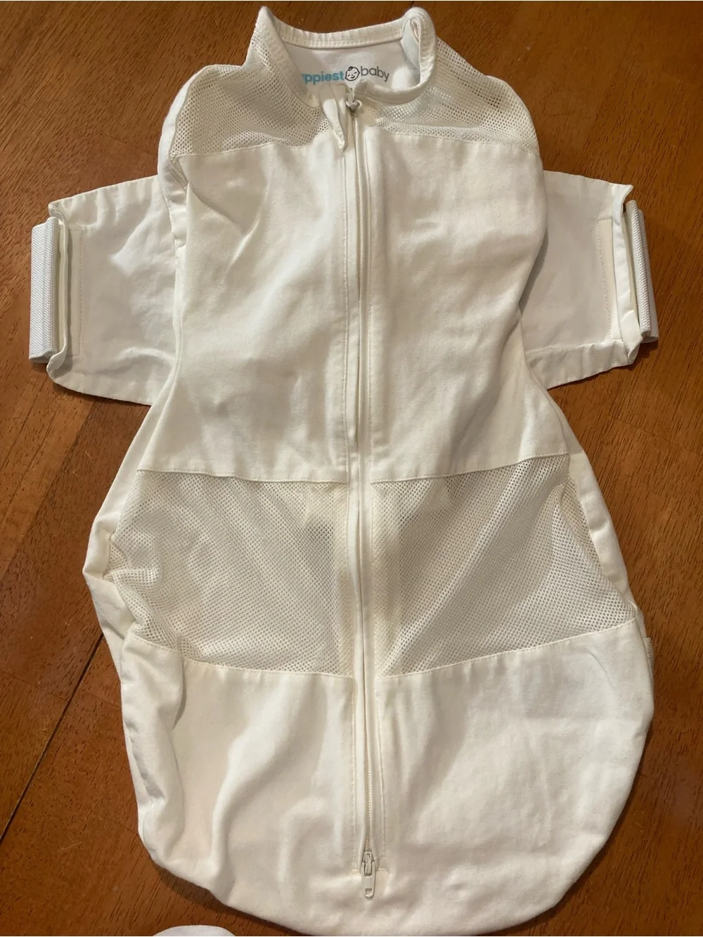 Set of 2 Happiest Baby swaddles from SNOO - Small 0-2 M and Medium 2-4 M - cream